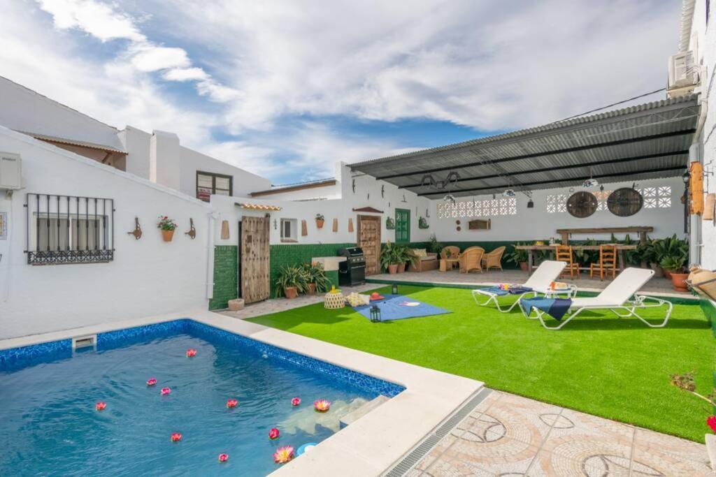 Villa Zalea Real -Super Ideal Grupos, Piscina ! Pizarra Exterior foto